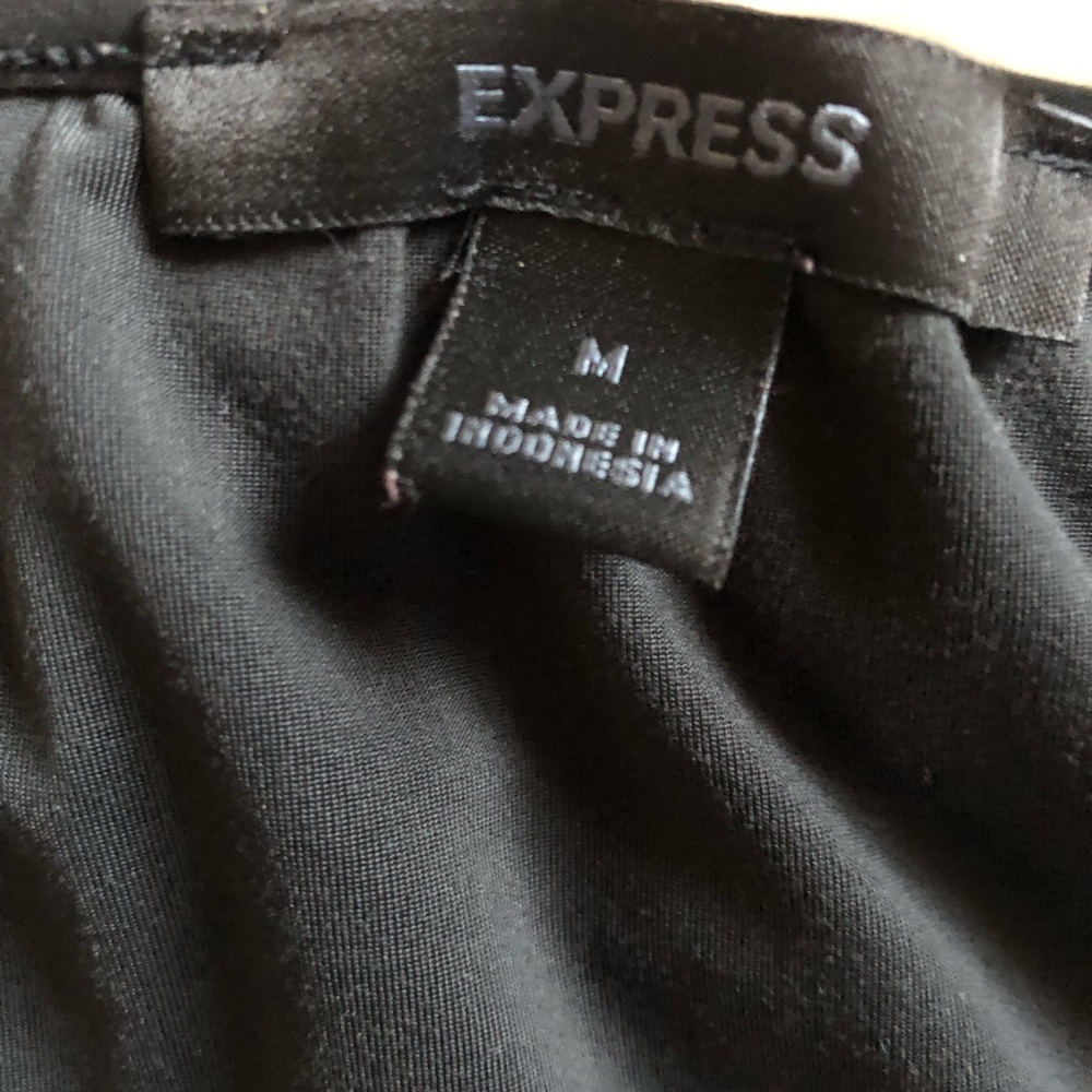 Express top Size M - Picture 2 of 6
